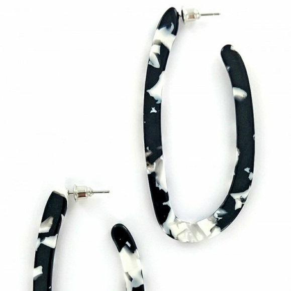 NEW ACRYLIC RESIN HOOP EARRINGS - Picture 1 of 3